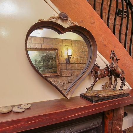 The Stable On Olive Apartment มิลดูรา ภายนอก รูปภาพ